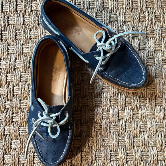 RARE Sperry Topsider Gold Cup perforated leather boat shoes in Navy - Picture 1 of 12